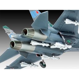 Revell Su-27 Flanker - 1 ks