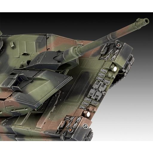 Revell Leopard 2A6 / A6NL - 1 ks