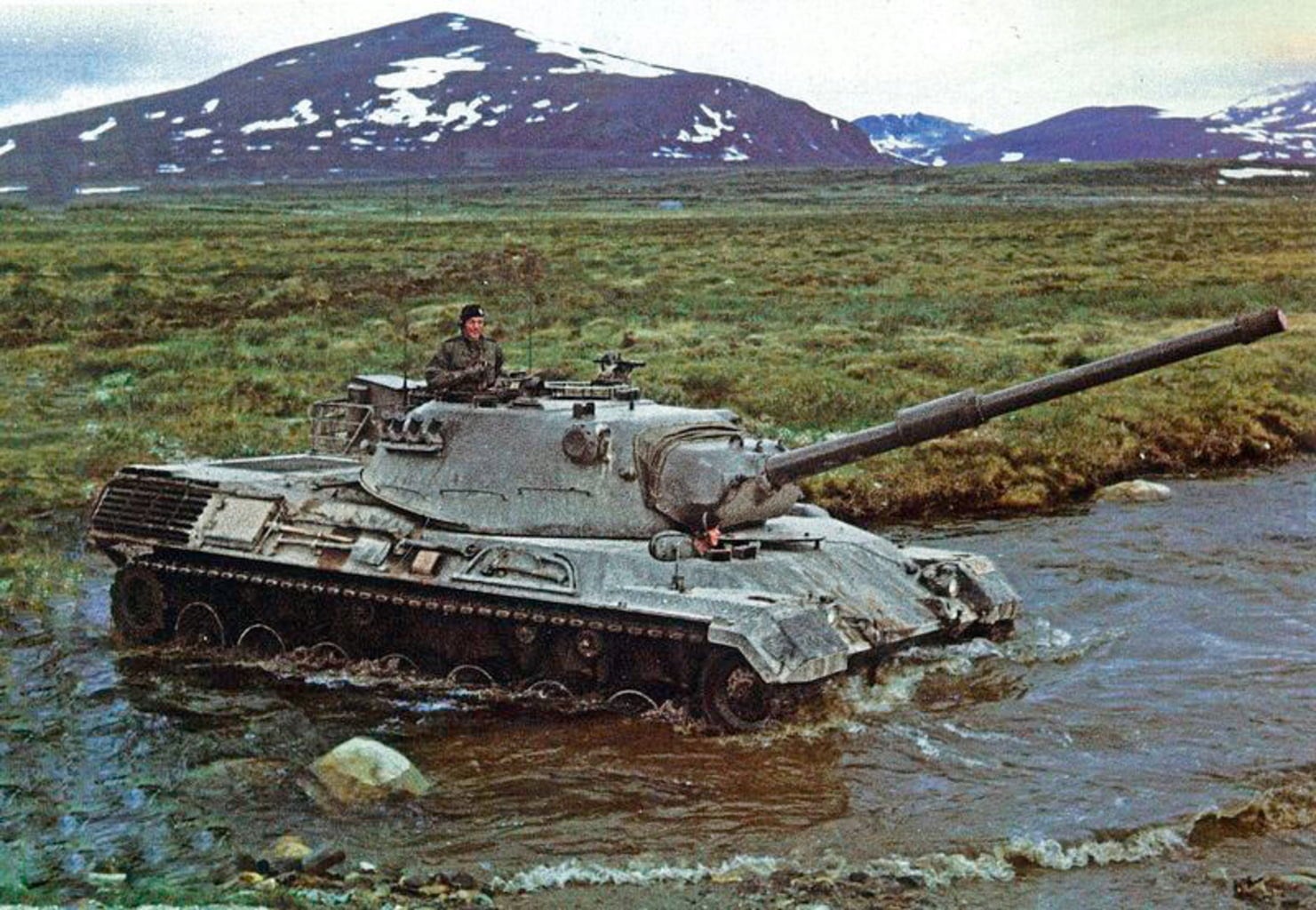 Revell Leopard 1 - 1 ks