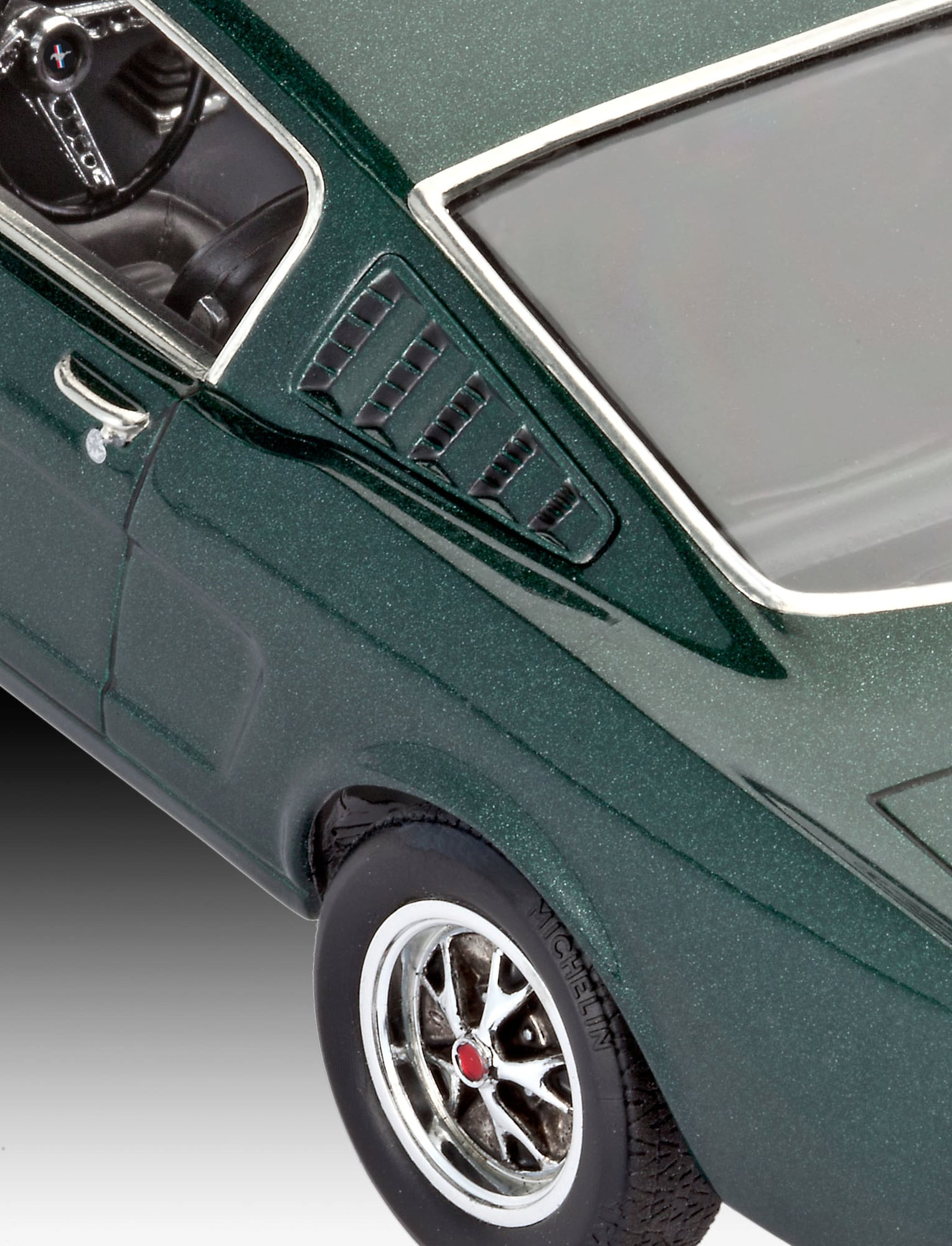 Revell 1965 Ford Mustang 2 + 2 Fastback - 1 pc
