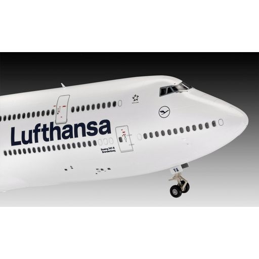 Revell Boeing 747-8 Lufthansa