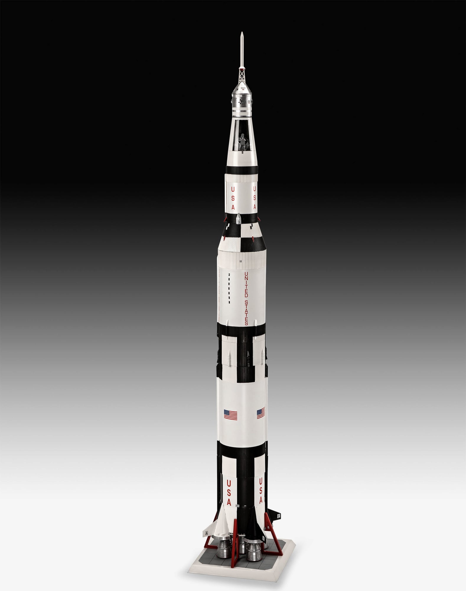 Revell Apollo 11 Saturn V Rocket - 1 pcs